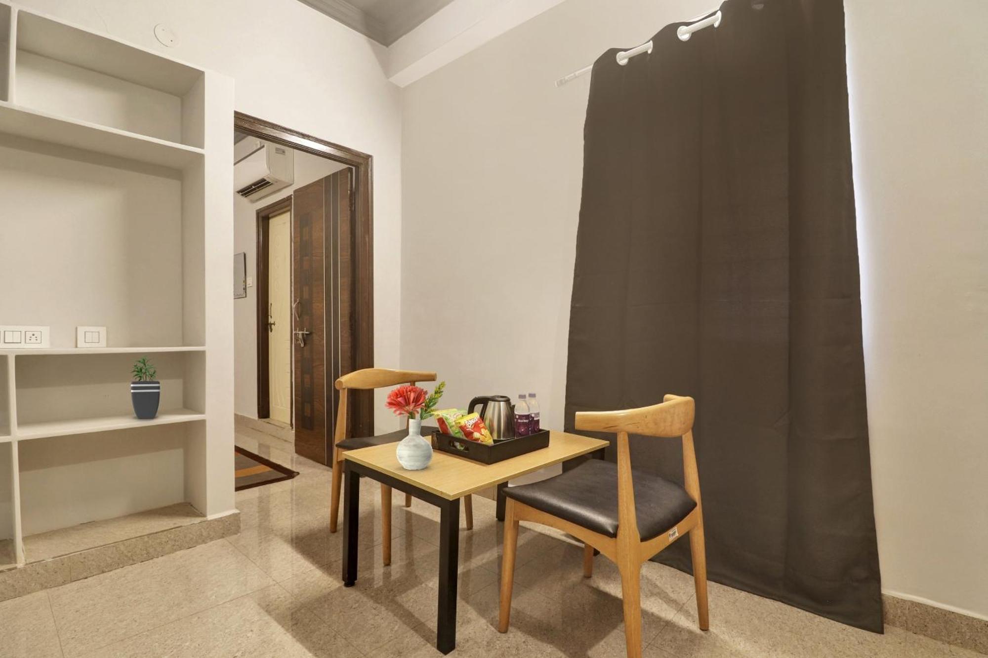 Готель Super Townhouse Rcc Blizz Kondapur  Екстер'єр фото