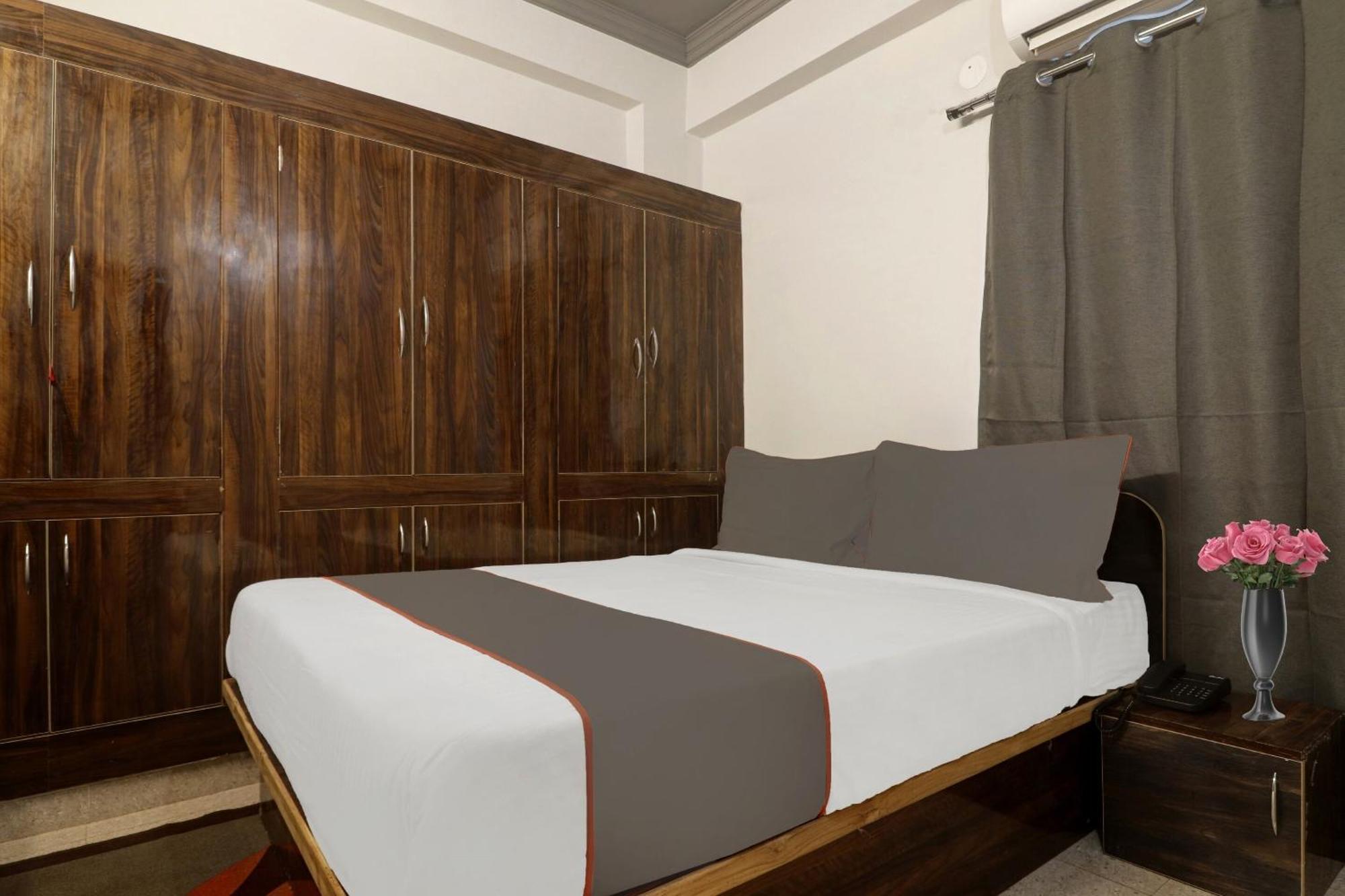 Готель Super Townhouse Rcc Blizz Kondapur  Екстер'єр фото